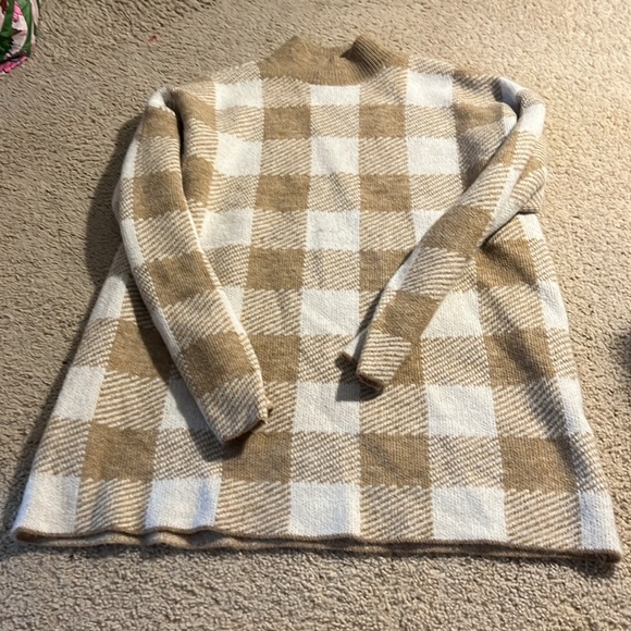 Yellow Sweater from the Loft - Picture 3 of 3